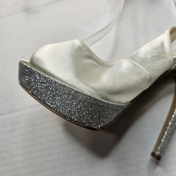 PINK Paradox London Indulgence Platform Peep Toe Pump Satin - Picture 5 of 10